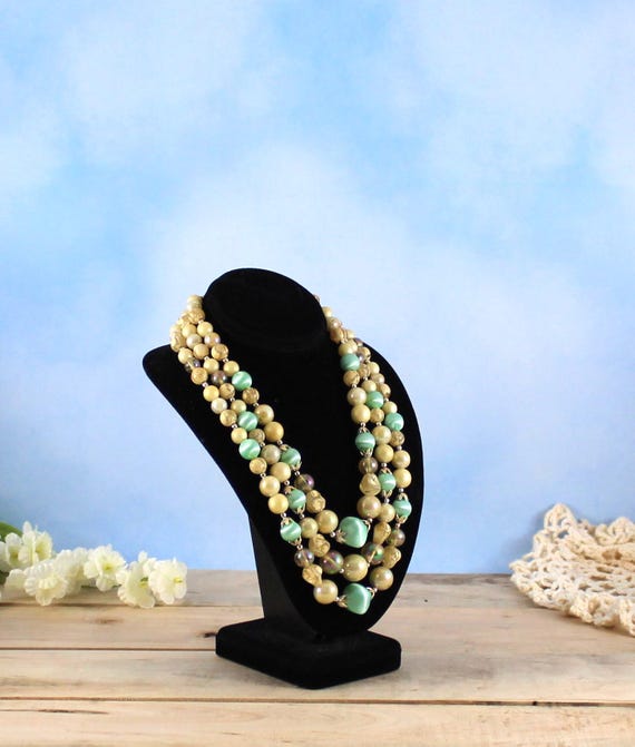 Vintage Thread Strand Off White and Green Beaded Choker/Necklace/Japan View 4