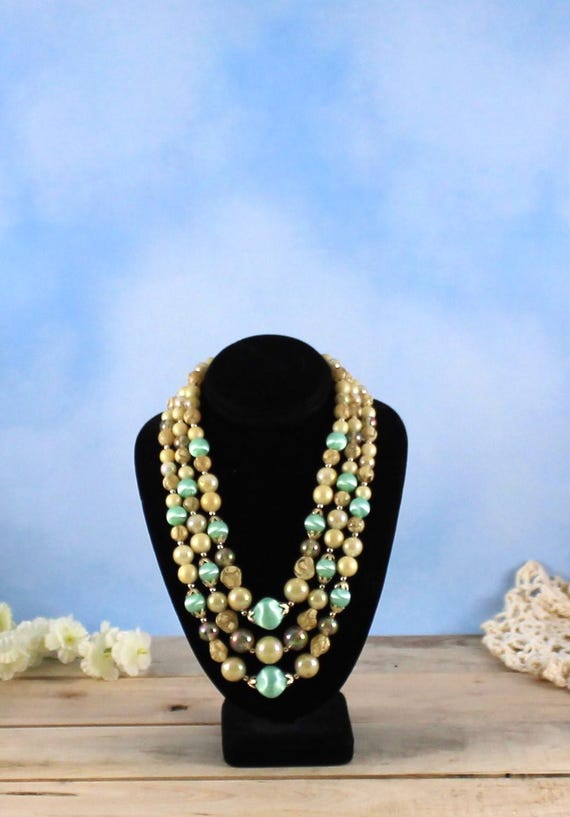 Vintage Thread Strand Off White and Green Beaded Choker/Necklace/Japan View 2