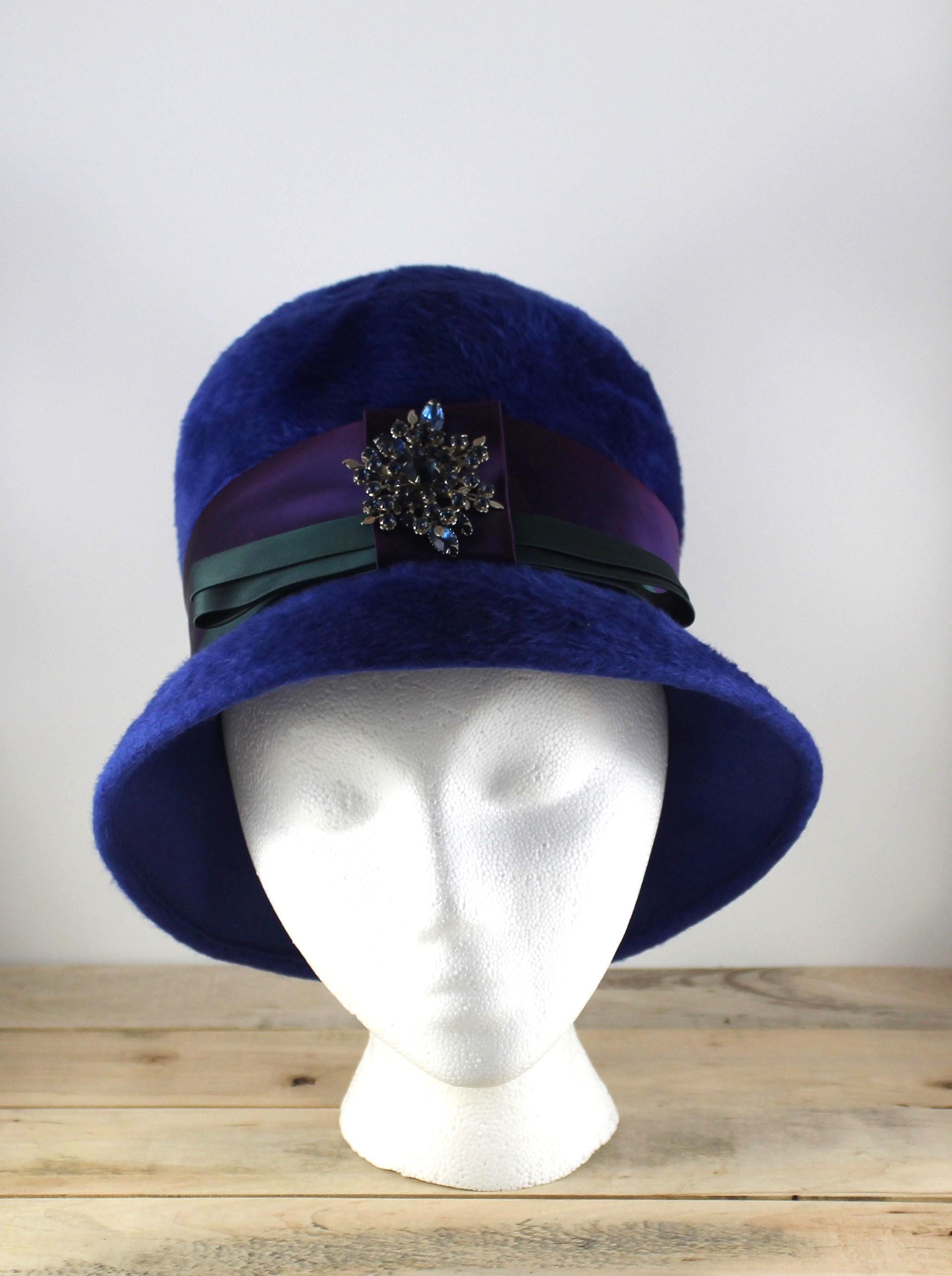Dark Blue Felt Cloche Hat Made by Empress Western Germany  display picture 1
