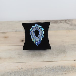1960 Sarah Coventry Blue lagoon rhinestone brooch