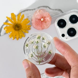 Dry White baby&#39;s breath Phone Grip Holder, Dry Pressed Real Flower Phone Holder, Handmade Resin Phone Holder, Gift for teacher