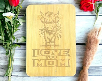 PETITE planche à découper en bambou personnalisée gravée Love You Mom