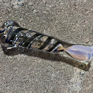 Chillum Glaspfeife Mundgeblasen, farbwechselnder Rauch Chillum Glaspfeifen Motiv WSS14