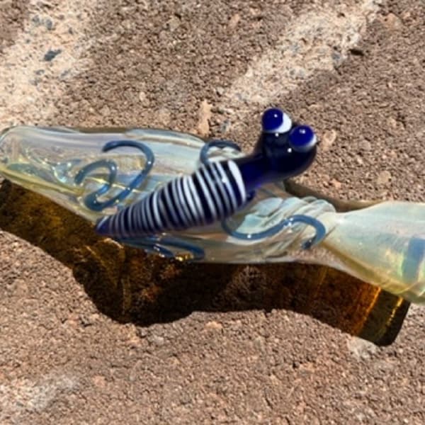 Chillum Glass Pipe Hand-blown, color changing fume Chillum Glass Pipes with insect glass design WSS1.