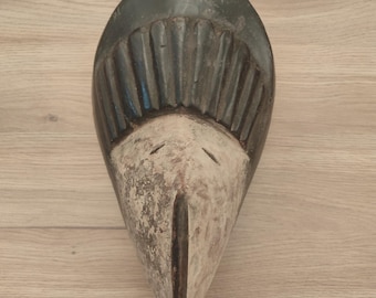 Vintage African Tribal Mask – Hand Carved Wooden Mask – Rustic Ethnic Wall Decor