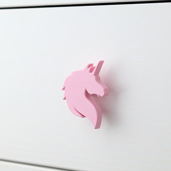 Bouton de tiroir licorne pour une commode dans une chambre de bébé ou d'enfant