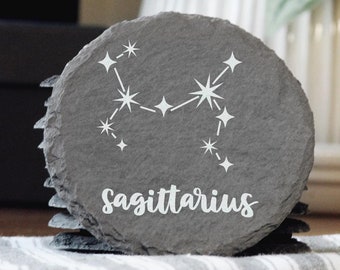 Posavasos de pizarra con el signo del zodíaco de Piscis / Vaso de regalo con la constelación de Piscis grabada con láser / Astrología