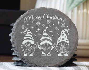 Posavasos de pizarra con gnomo navideño grabado a láser: decoración navideña