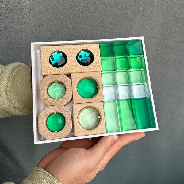 stacking wonder blocks