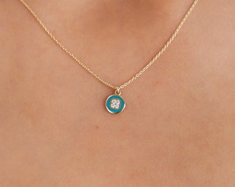 Elegant 14K Gold Zircon Stone-Adorned Round Floral Necklace - A Unique Gift for Your Special Sister or Mother-in-Law