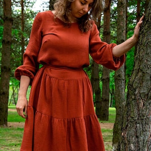 Natürliches Boho Kleid aus 100% Baumwolle / Musselin Double Gauze / Rotes Kleid / Handgemacht