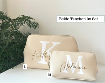 Kosmetiktasche mit Namen und Buchstabe personalisiert in beige aus Kunstleder, Namen Schminktasche Initialen aus Kunstleder beplottet im Set