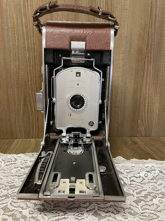 Vintage POLAROID LAND CAMERA Model 95B