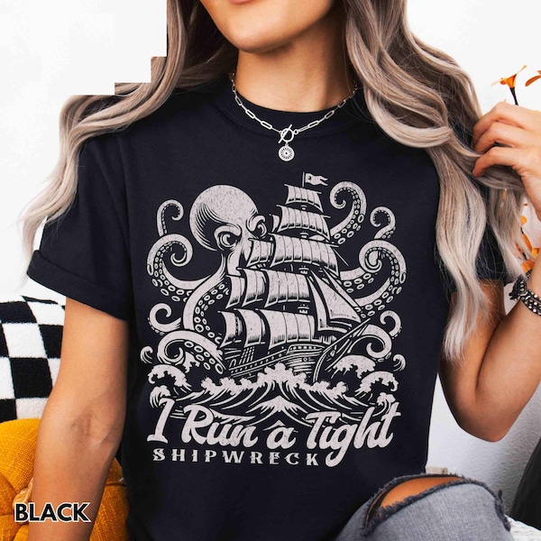 Comfort Colors I Run a Tight Shipwreck, Mom Shirt, Unhinged Mom T-Shirt, Comfort Colors Mom Shirt, Funny Mama Shirt, Mother Day Gift