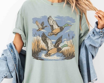 Vintage Ducks Comfort Colors Shirt, Distressed Retro Nature Tshirt, Duck Hunting Aesthetic, Outdoorsy Aesthetic Graphic Tee, Mallard Shirt