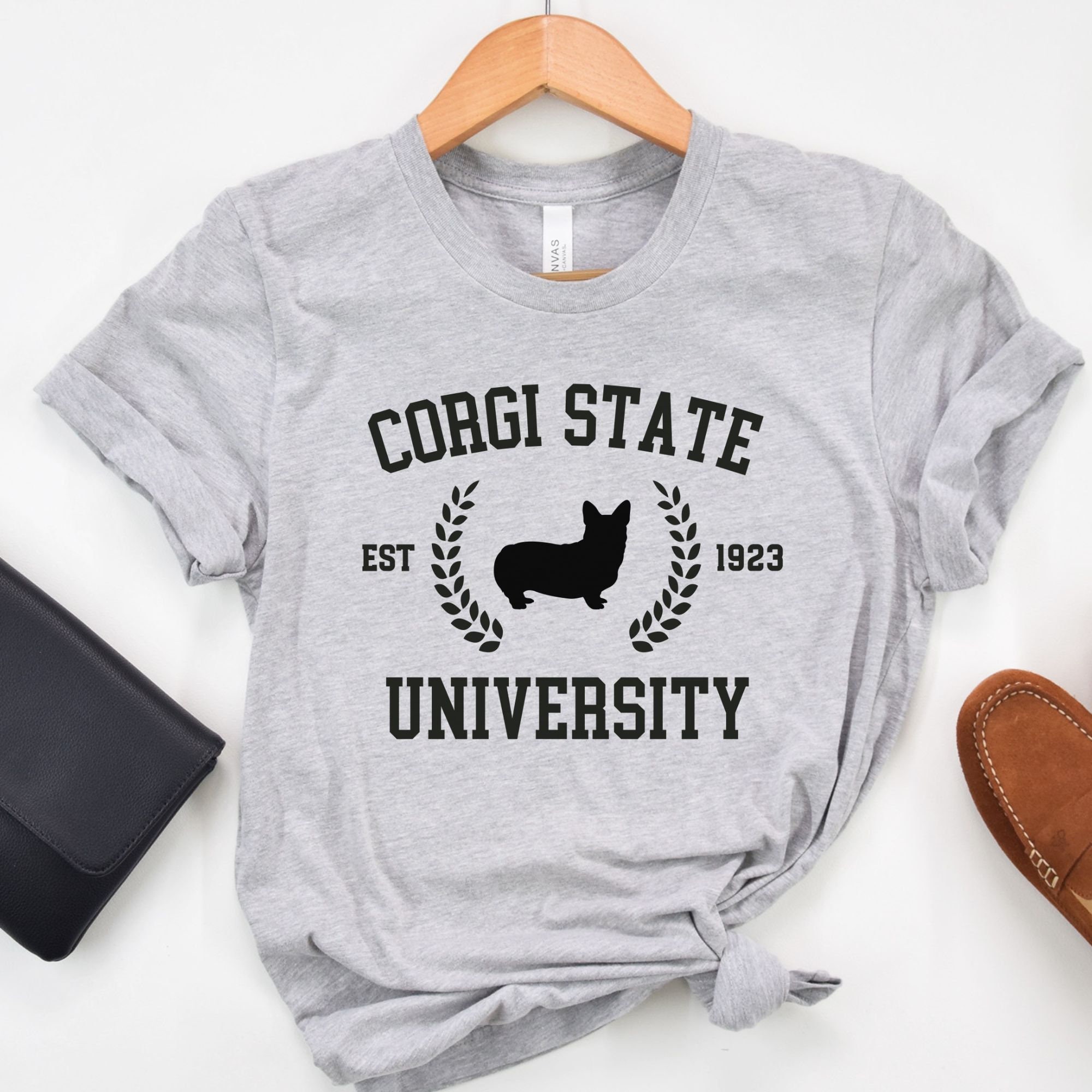 Cute Corgi T-shirt, Corgi Hoodie, Corgi Mom Gift, Cute Corgi Sweatshirt,  Christmas Gift for Corgi Dog Mom, Dog Groomer Gift, Dog Walker Gift - Etsy