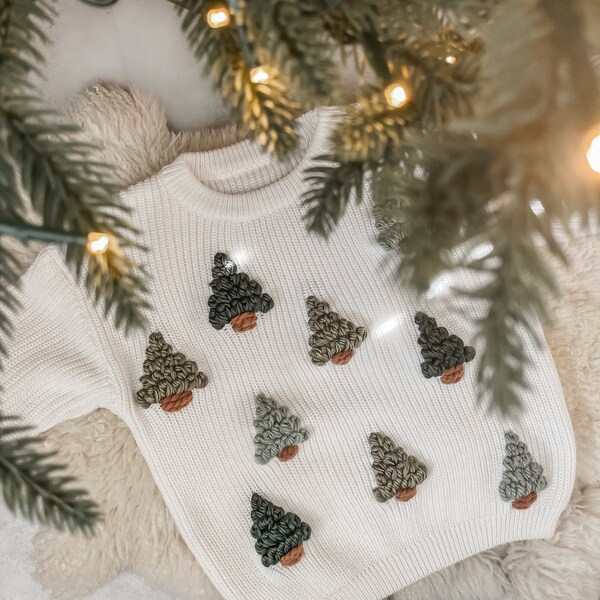 Weihnachtspullover | Weihnachtsbaum Druck | Hand bestickter Strickpullover | Baby und Kleinkind