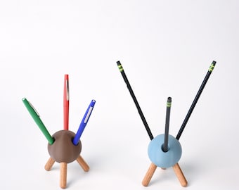 A Simple Pen Holder