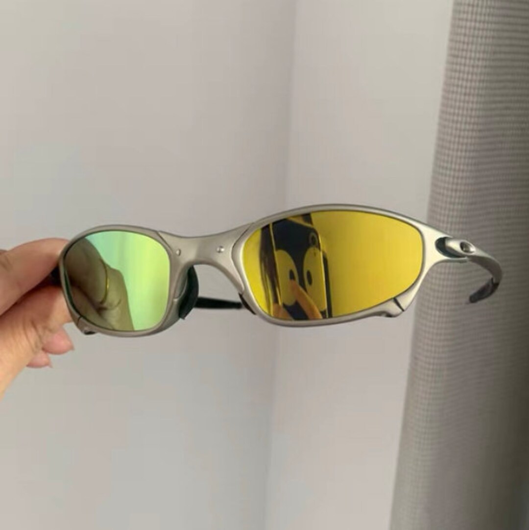 Juliet Model Oakley, Vintage Style, Gold color lens, With Oakley Box