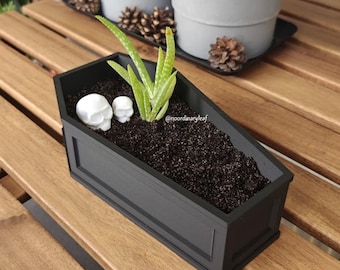Coffin Shaped Plant Pot with Drainage Tray | Gothic Halloween Planter | Spooky Succulent Pot | Creepy Cute Gothic Home Décor