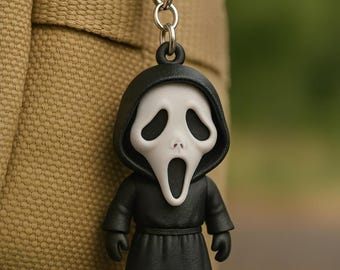 Scream Ghostface Keyring – Horror Movie Keychain – Mini Ghostface Figure – Scary Halloween Keyring – Ghostface Bag Charm – Horror Fan Gift