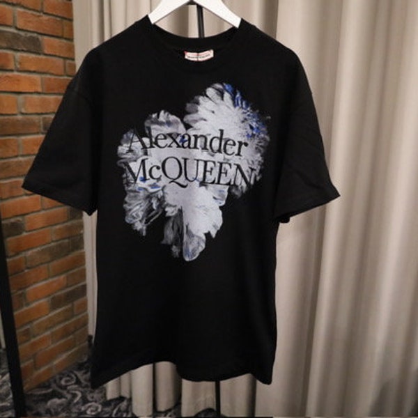 T-shirt firmata Aleksander McQueen, camicia alla moda, camicia di cotone per uomo, t-shirt unisex da donna, idea regalo, t-shirt nera vintage
