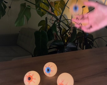 4 Pcs Halloween Glowing in the Dark Rubber Bouncy Eye Ball
