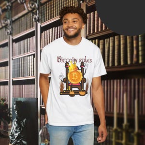king of crypto ,Bitcoin Crypto tee , | Perfect for Bitcoin Investors, Crypto Traders & Blockchain Believers gift for dad