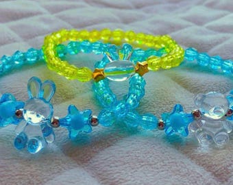 1950's Mint Green Bracelet Classic Triple Strand Green