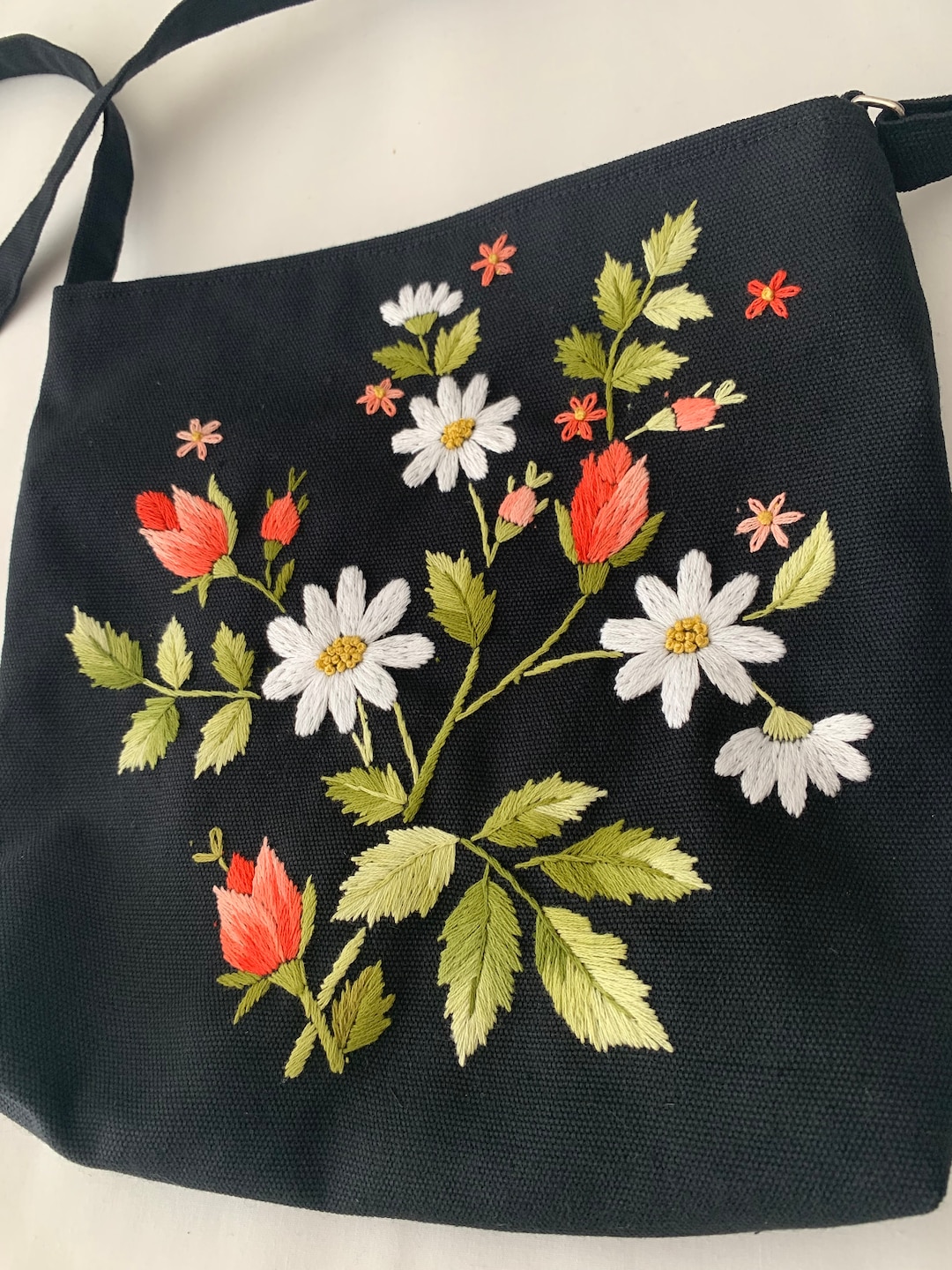 Sac à broder, sac cousu main, sac à tapisserie, sac à bandoulière