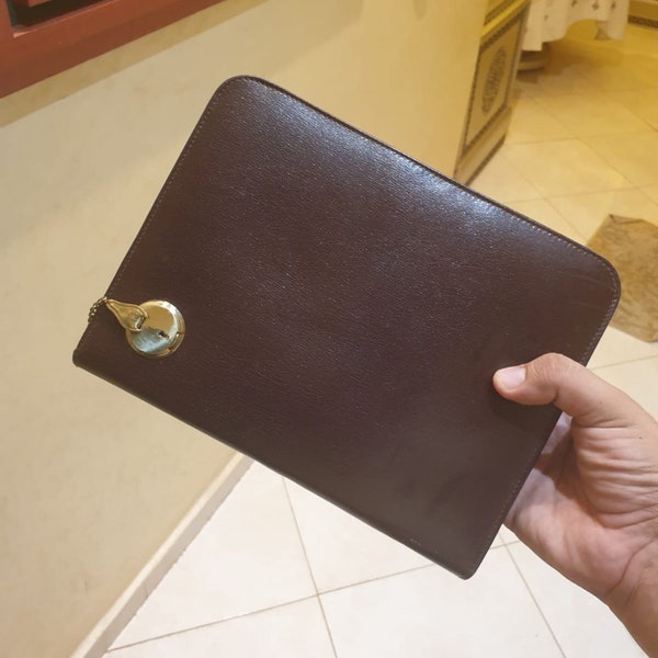 Traditional handmade leather wallets