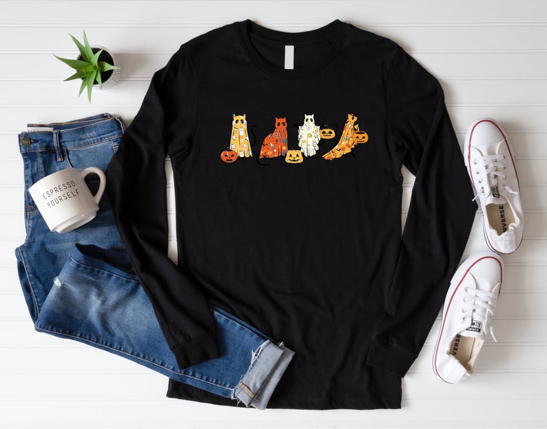 Ghost Cat Halloween Sweatshirt,Cat Lover Shirt,Black Cat Shirt,Halloween Long Sleeve,Spooky Season,Cute Fall Tee,Ghost Hoodie,Halloween Gift imagem 3