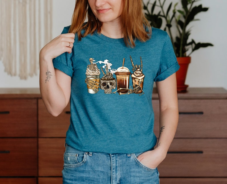 Skeleton Coffee Sweatshirt,Halloween Skull Shirt,Skull Coffee Cups,Halloween Coffee,Pumpkin Spice Shirt,Skull Costume,Halloween witches Tee Bild 8