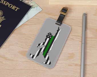 ビッグフット シングリーンライン ラゲッジタグ | 軍事サポート | 耐久性のある旅行アクセサリー | パーソナライズされた ID タグ