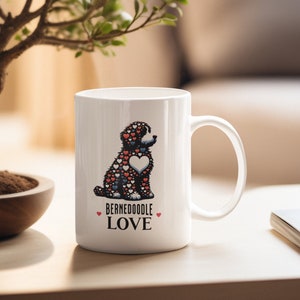 Gepersonaliseerde hond moeder mok, Bernedoodle moeder mok, Bernedoodle koffiekopje voor hondenliefhebbers, Bernedoodle minnaar cadeau, verjaardagscadeau voor hond moeder vader
