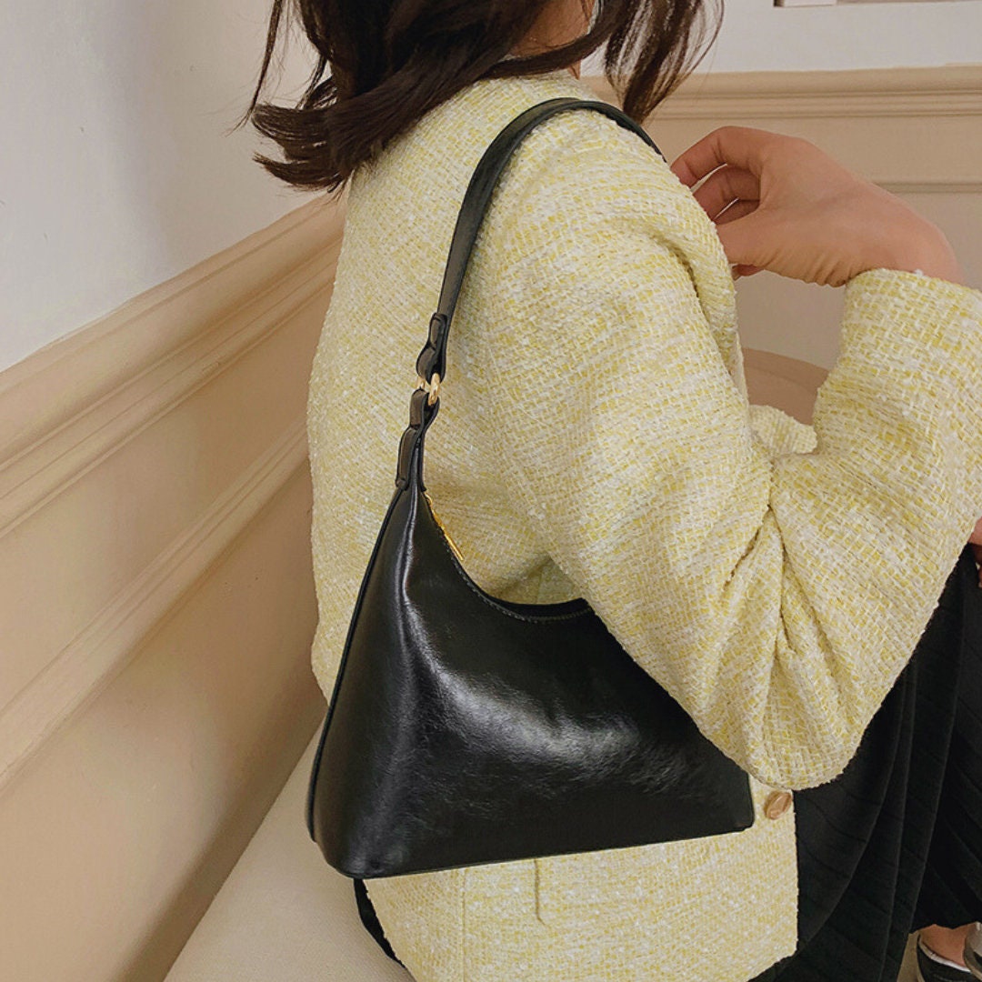Longchamp Crossbody Bag: A Stylish and Versatile Fashion Accessory