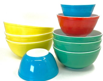 Iconic PYREX primary bowls/ open stock /1940/ yellow/green/red/blue