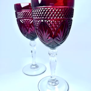 &quot;Paar Vintage D&#39;Arque Cristal luminarc Wein / Wassergläser in &quot;&quot;antik Rubin Muster&quot;&quot;&quot;