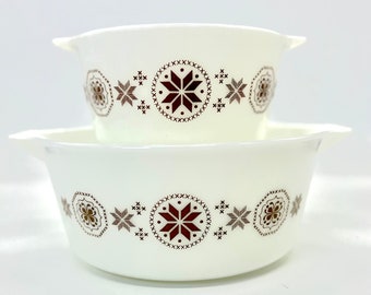 Pyrex Towne and Country / Vintage Retro Cassarole Set of 2