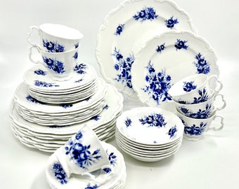 Royal Albert Connoisseur Bone China Made in England, C.1960s /3 piece place settings / tea cup & saucer sets