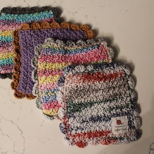 Scalloped Edge Potholders