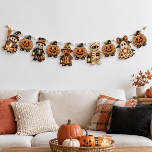 Retro Halloween Wooden Garland, Custom Ghost Mummy Skeleton Pumpkin Banner, Spooky Mantel Bunting, Rustic Fall Wall Hanging