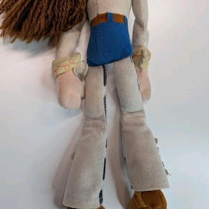 Jessie Toy Story Cowgirl Plush Doll Yarn Hair Red Hat Cow Print Pants immagine 6