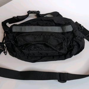 Vintage Gap Y2K Black Shoulder And Fanny Pack - Outdoor Activity Or Urban Wear