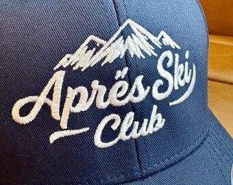 APRÉS SKI CLUB Embroidered Cap - Flexfit Navy Skiing/Snowboarding Winter Party Holiday