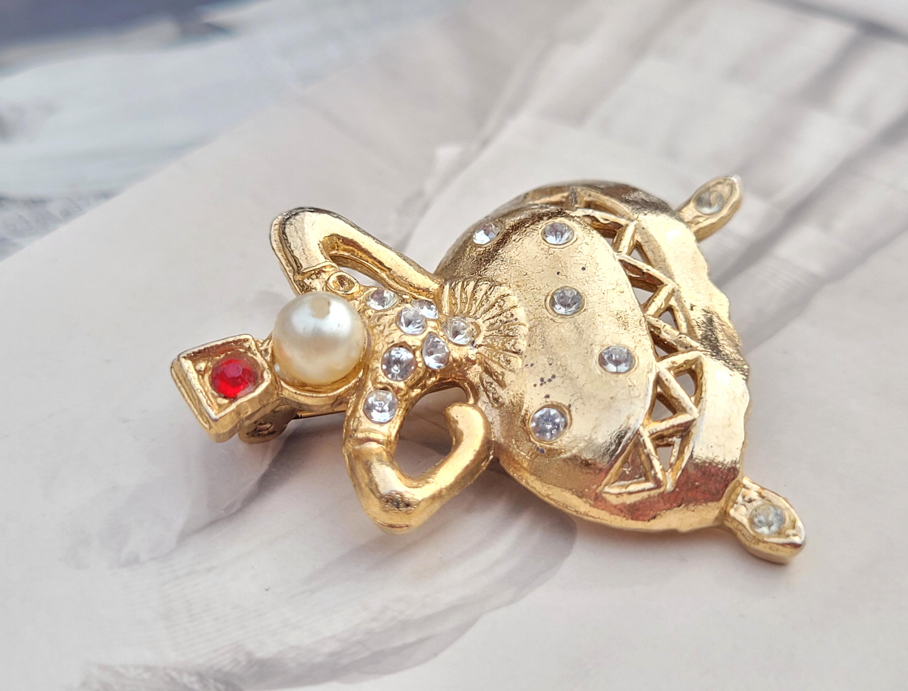 Broche Vintage Ballerine - Doré à Strass Rouges, Bleus, Verts - 5,2 Cm - Neuve Sans Emballage