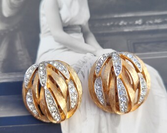 Vintage 60s Crystal Rhinestone Clip On Gold Tone Dome Earrings