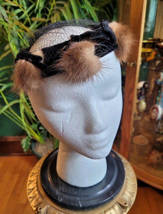 Vtg Black Velvet Fascinator Mink Fur Netted Veiled