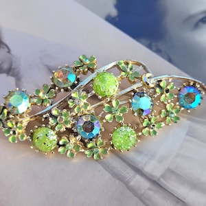 Vintage Aurora Borealis Green Rhinestone Floral Gold Tone Brooch Pin