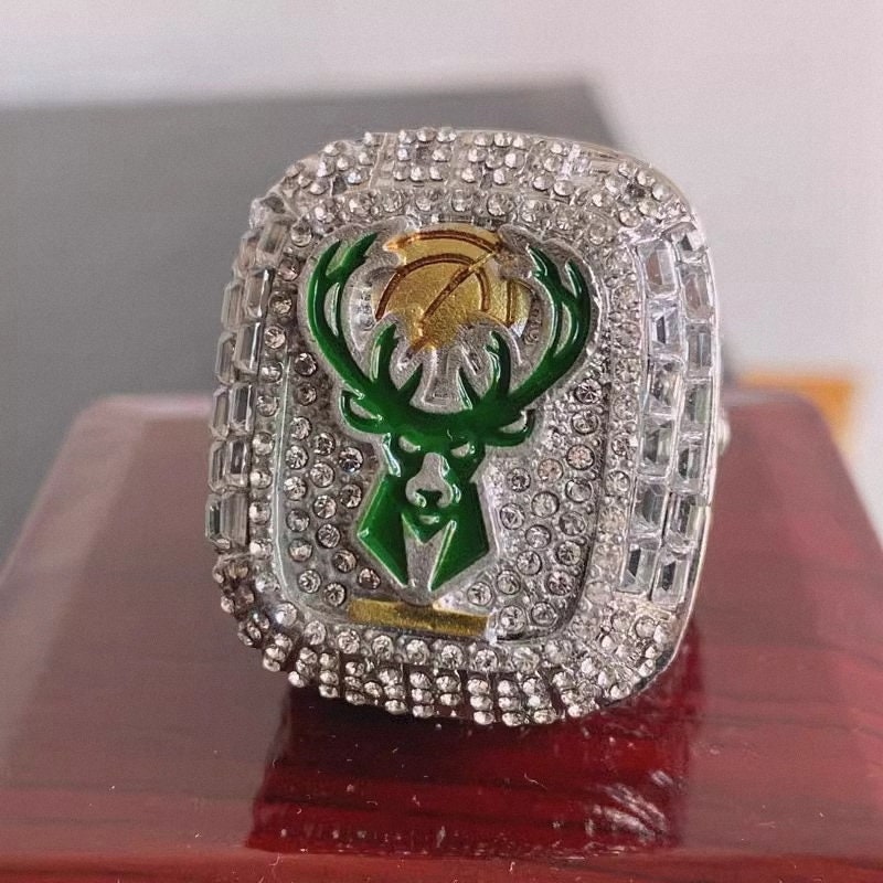 Milwaukee Bucks NBA Championship Ring Replica (2021) - Premium